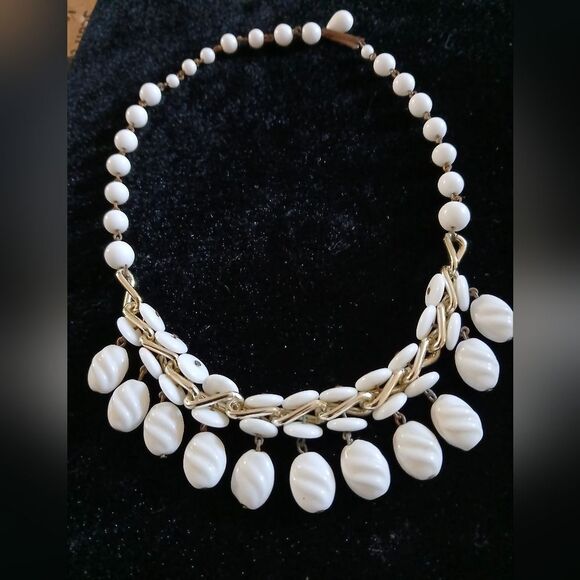 Western Germany Vintage Milk Glass Necklace/Chocker - Picture 1 of 8